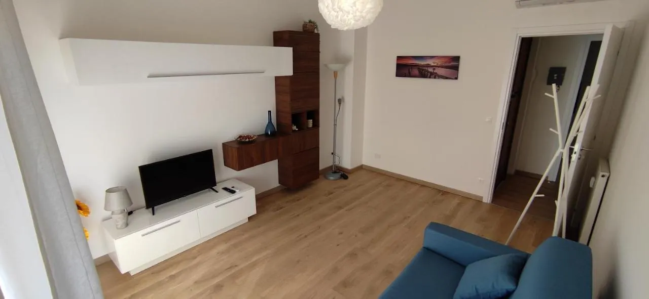 Nonna Pella Casa Vacanze appartamento Ginestra Pietra Ligure Italia