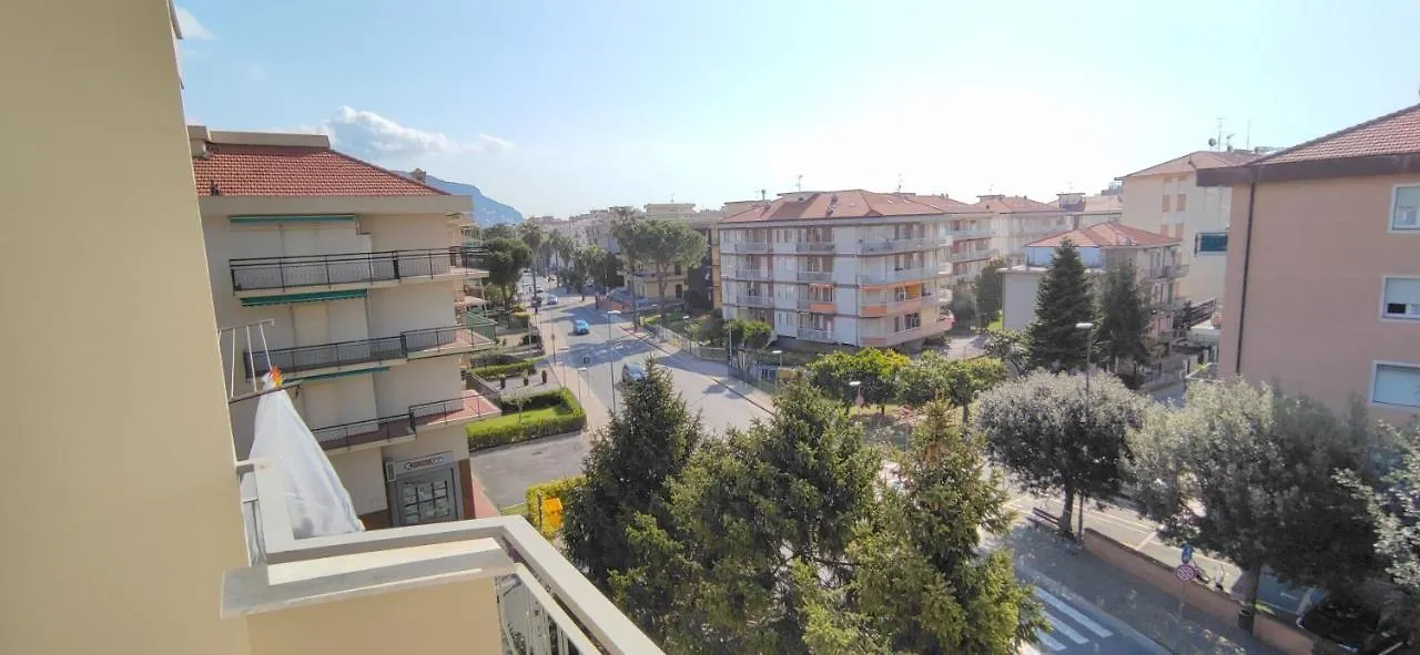 Nonna Pella Casa Vacanze appartamento Ginestra Pietra Ligure